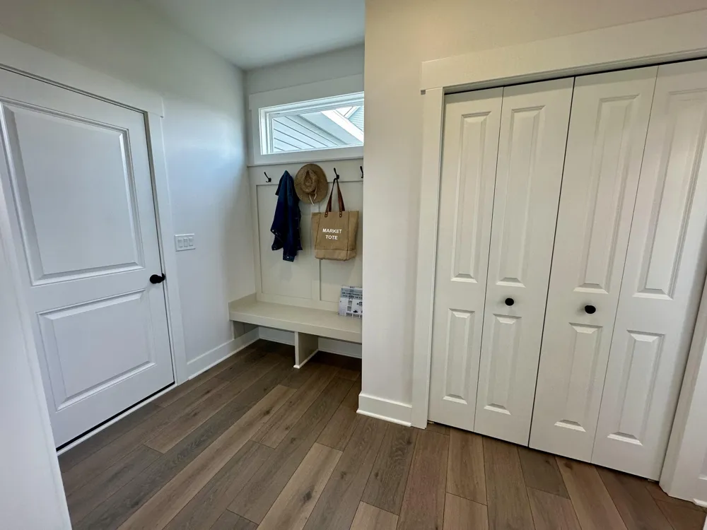 8288 Eagle Peak Drive Jenison, MI 49428