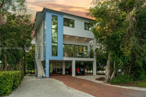 669 Colson Dr