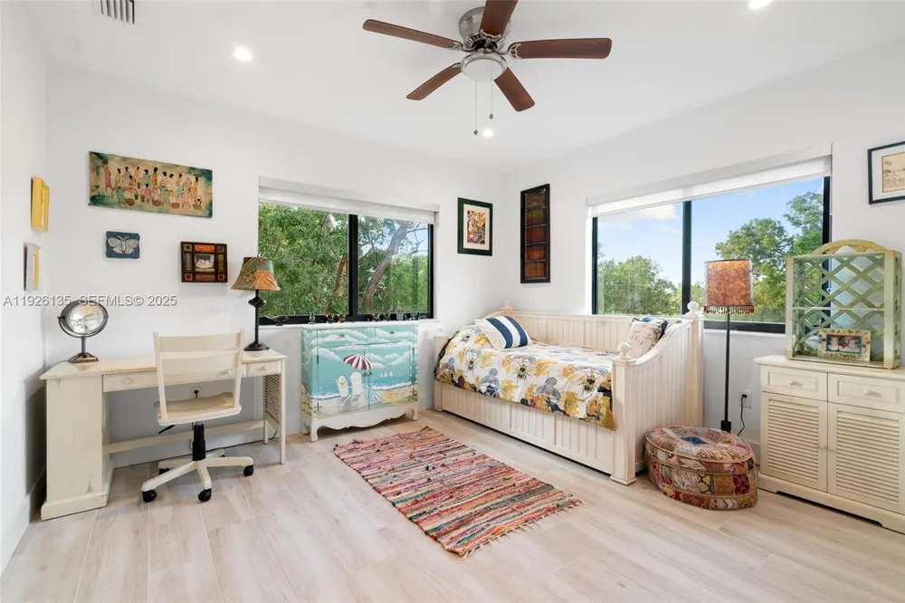 669 Colson Dr Key Largo, FL 33037