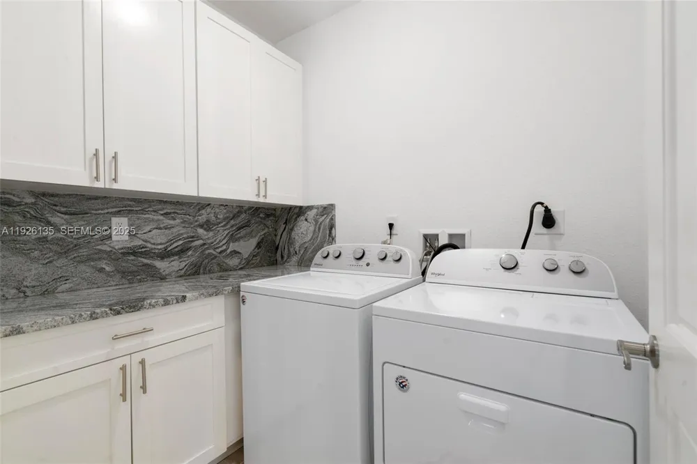 669 Colson Dr Key Largo, FL 33037