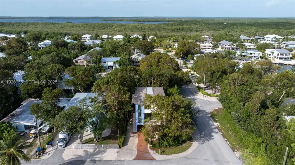 669 Colson Dr Key Largo, FL 33037