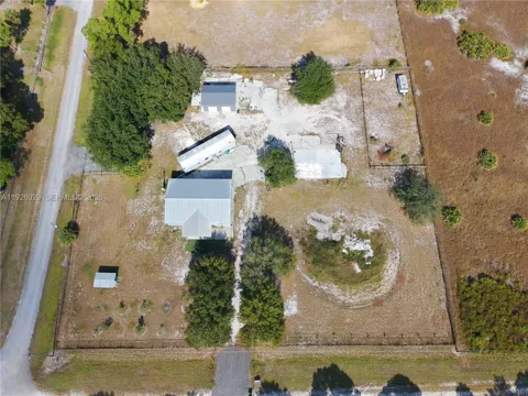 527 PERIMETER RD