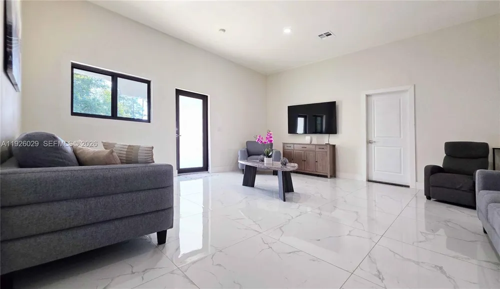 527 PERIMETER RD Clewiston, FL 33440