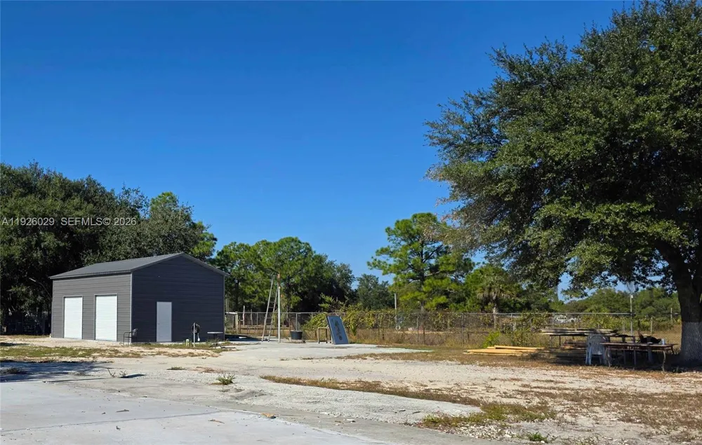527 PERIMETER RD Clewiston, FL 33440