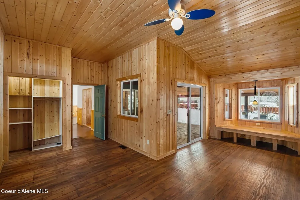 44 Campbell Loop Laclede, ID 83841