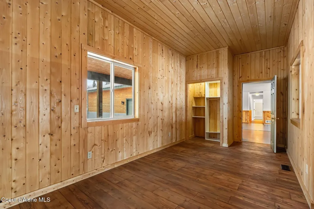 44 Campbell Loop Laclede, ID 83841