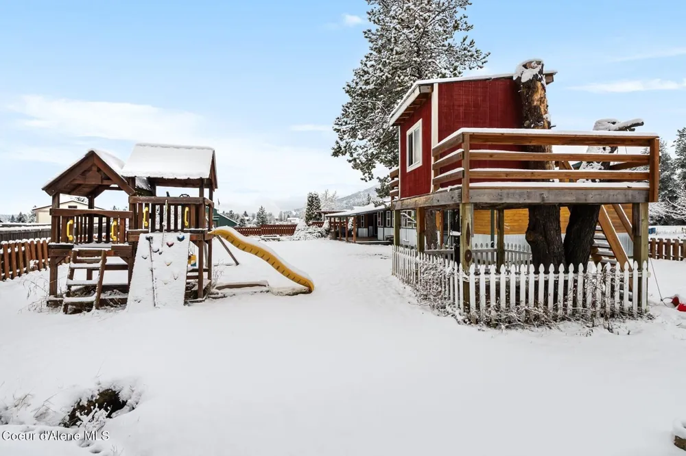 44 Campbell Loop Laclede, ID 83841