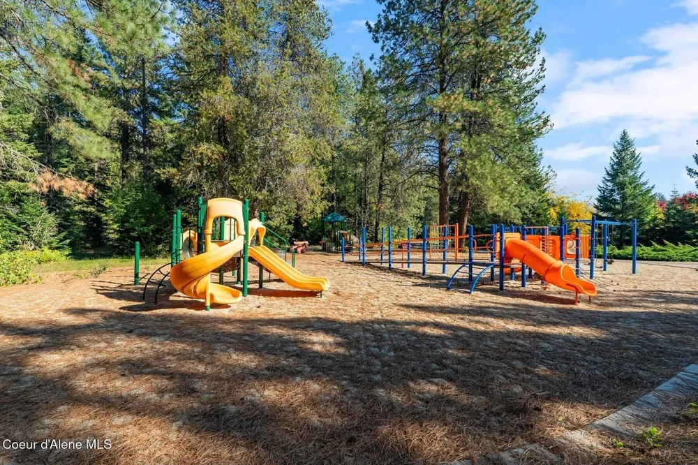 44 Campbell Loop Laclede, ID 83841