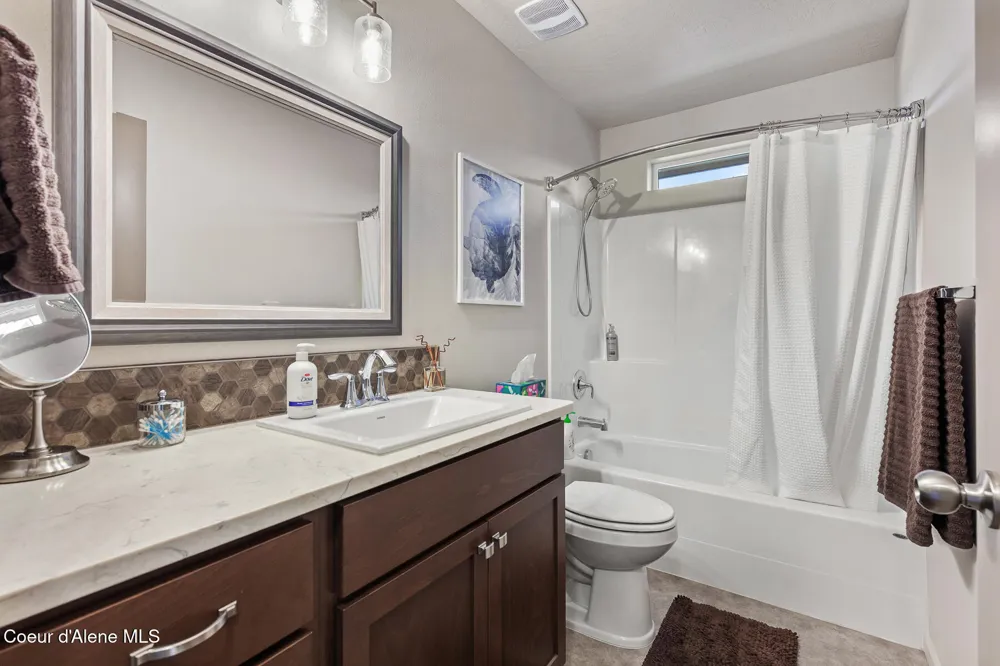 1042 E Allenby Avenue Post Falls, ID 83854