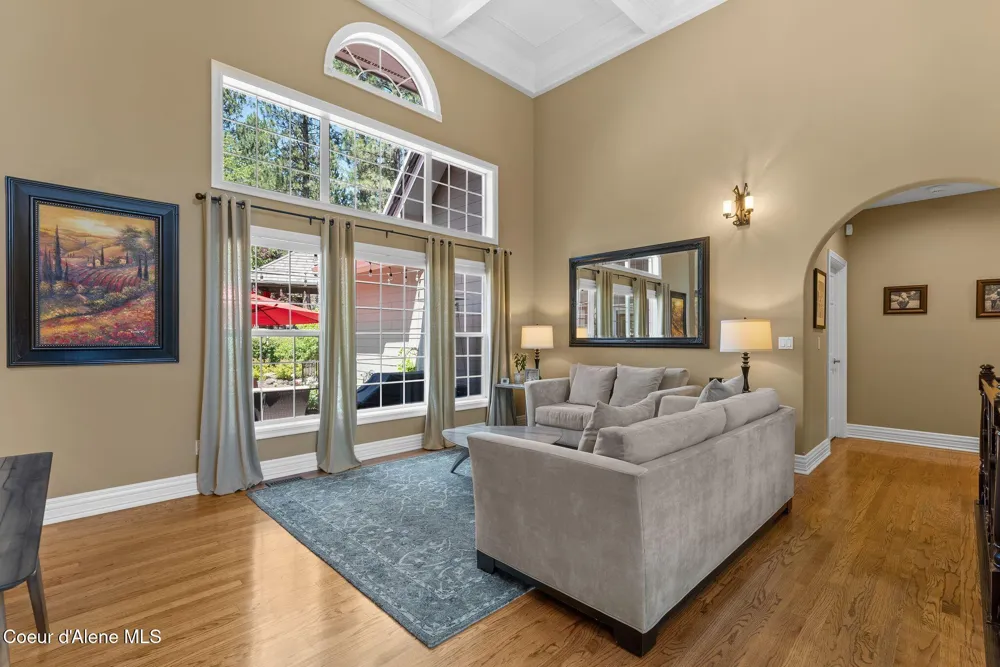 1611 E Heritage Lane Spokane, WA 99208