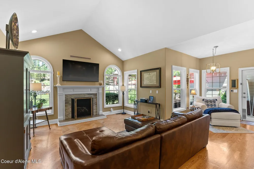 1611 E Heritage Lane Spokane, WA 99208
