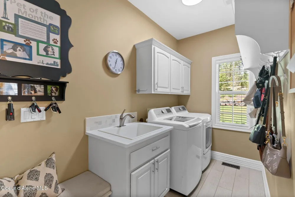 1611 E Heritage Lane Spokane, WA 99208