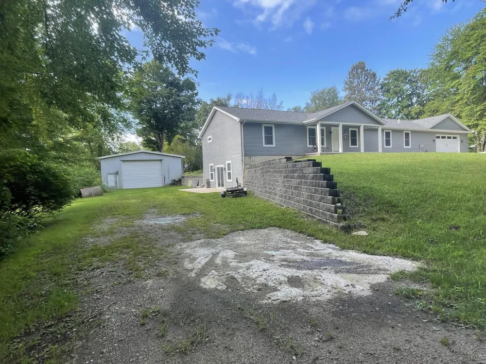 33067 School Street Silver Creek Township, MI 49047