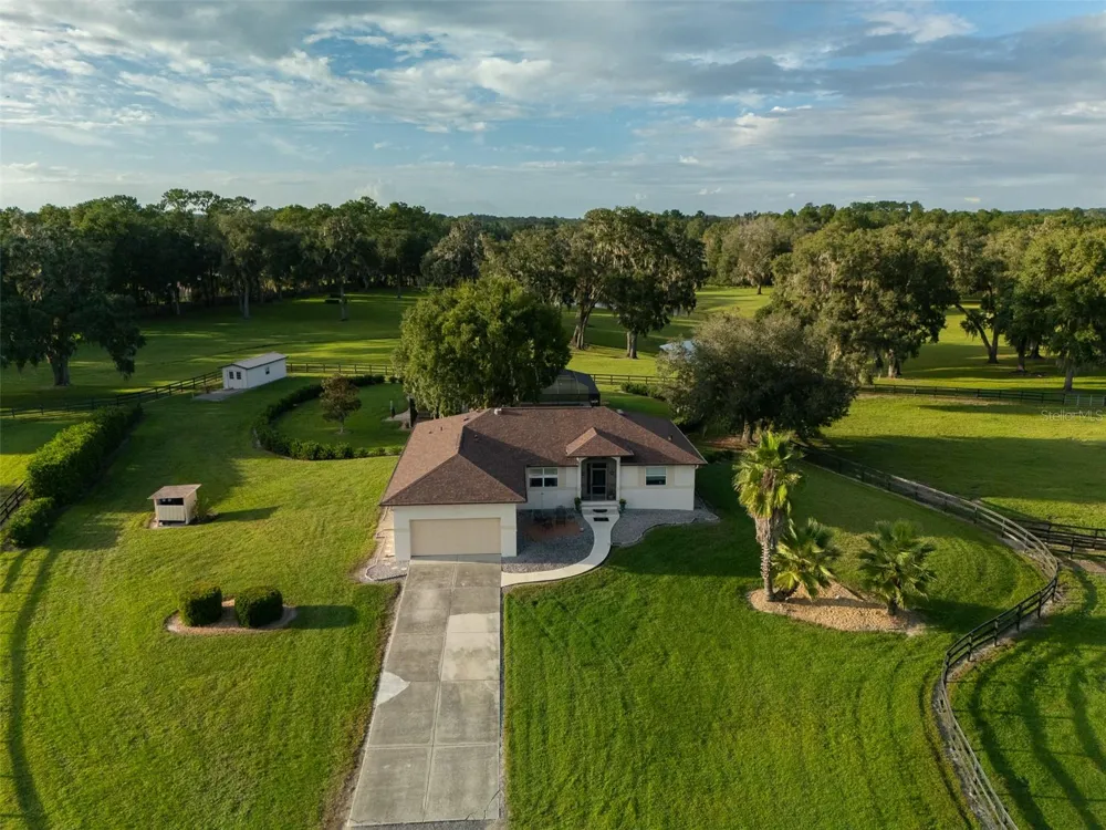 9481 W HIGHWAY 316 Reddick, FL 32686
