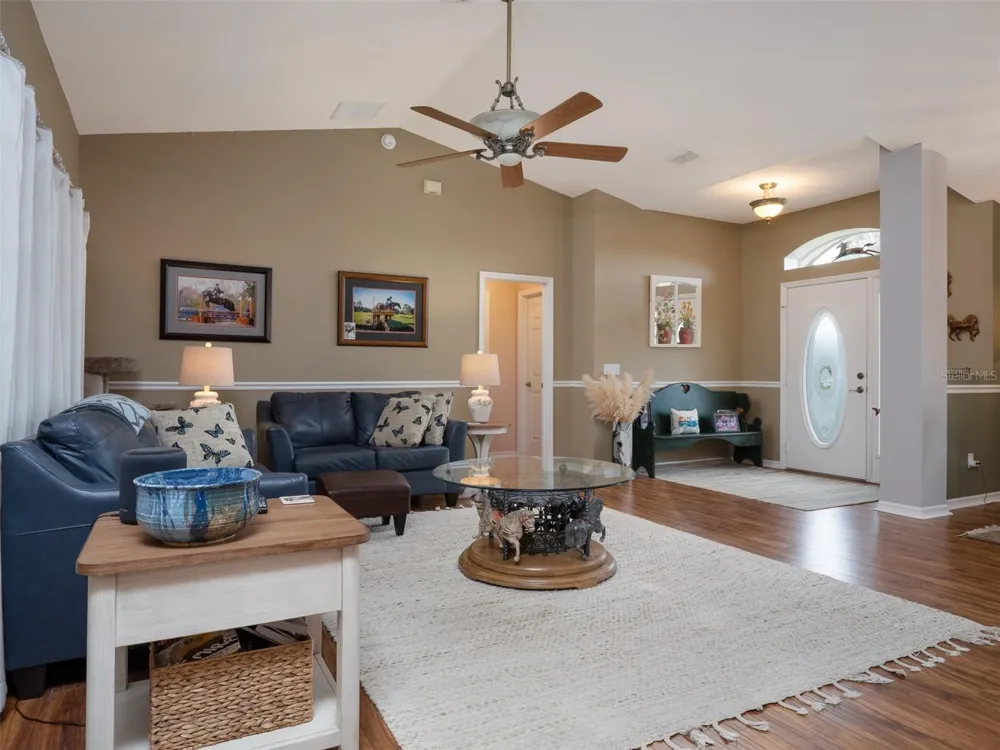 9481 W HIGHWAY 316 Reddick, FL 32686