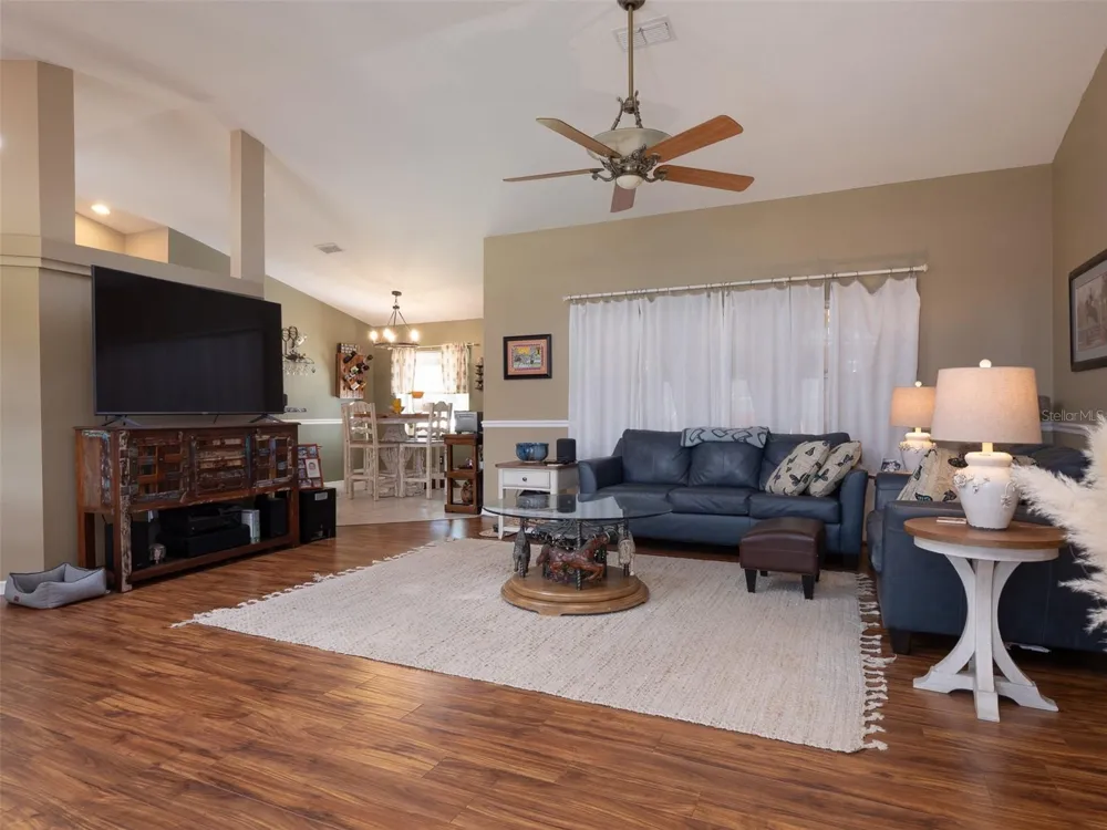 9481 W HIGHWAY 316 Reddick, FL 32686