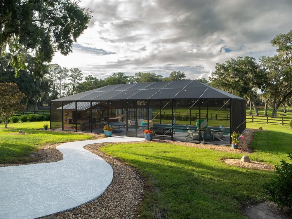 9481 W HIGHWAY 316 Reddick, FL 32686