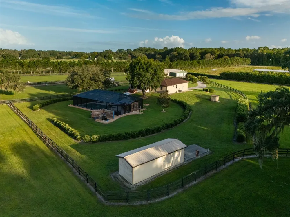9481 W HIGHWAY 316 Reddick, FL 32686