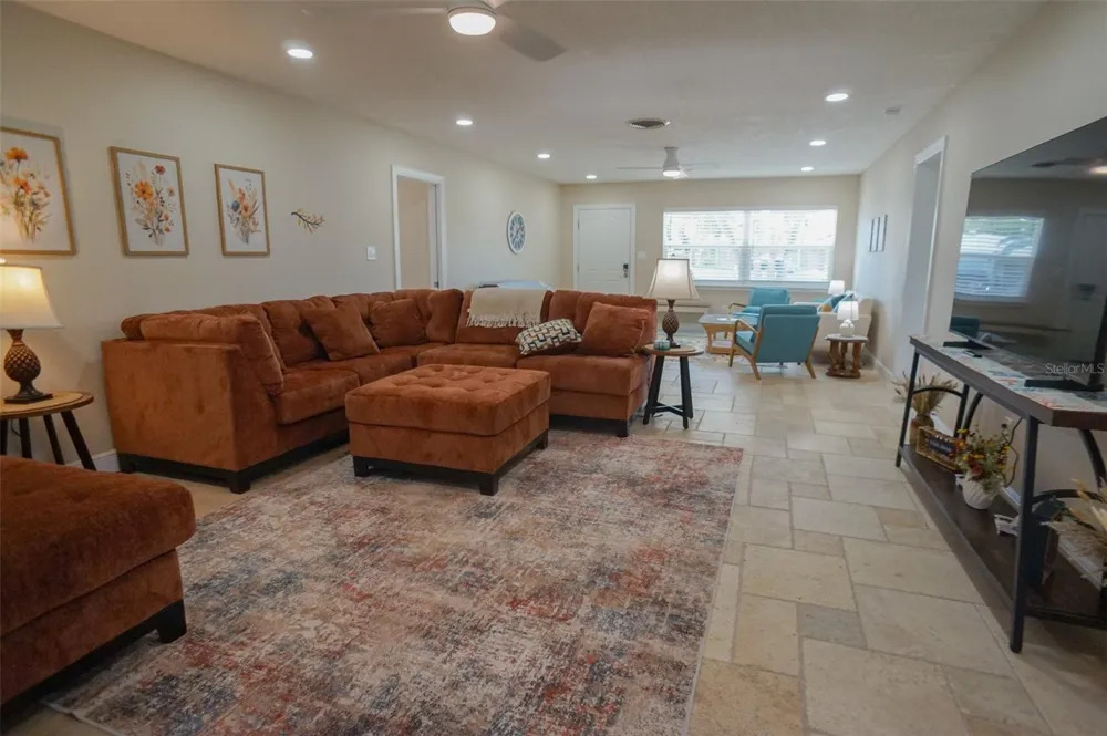 929 LANTANA AVENUE Clearwater Beach, FL 33767