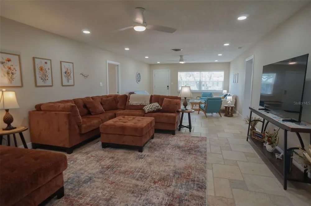 929 LANTANA AVENUE Clearwater Beach, FL 33767