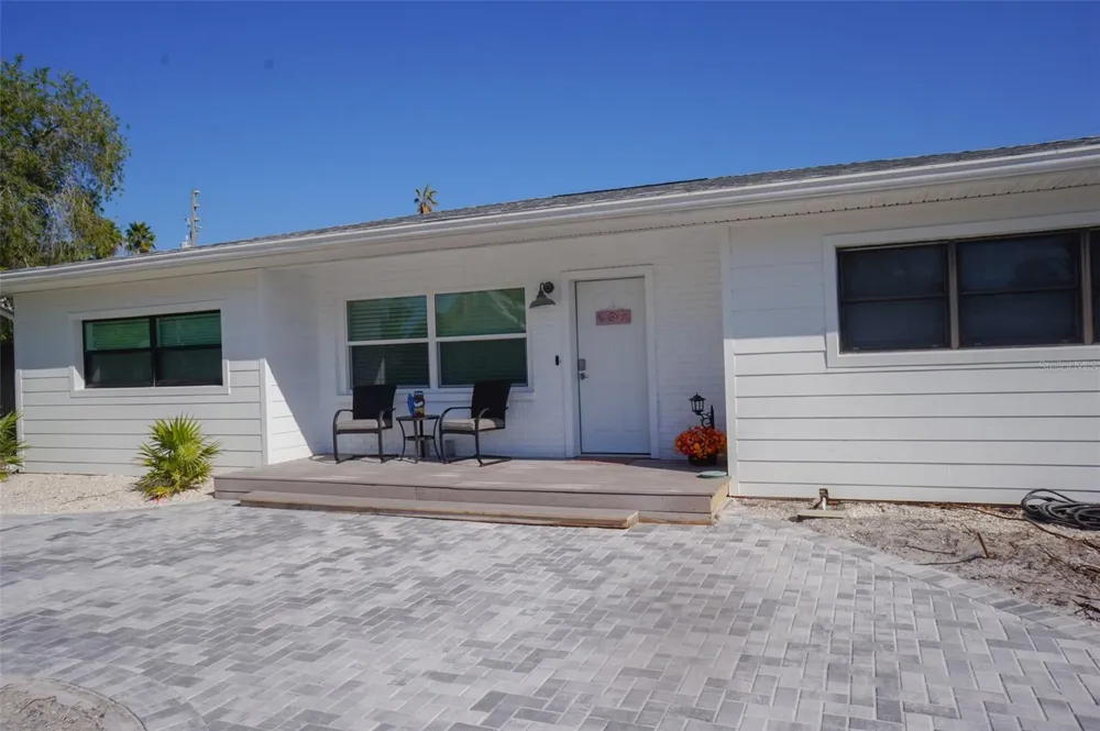 929 LANTANA AVENUE Clearwater Beach, FL 33767