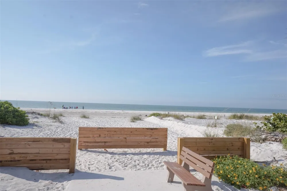 929 LANTANA AVENUE Clearwater Beach, FL 33767