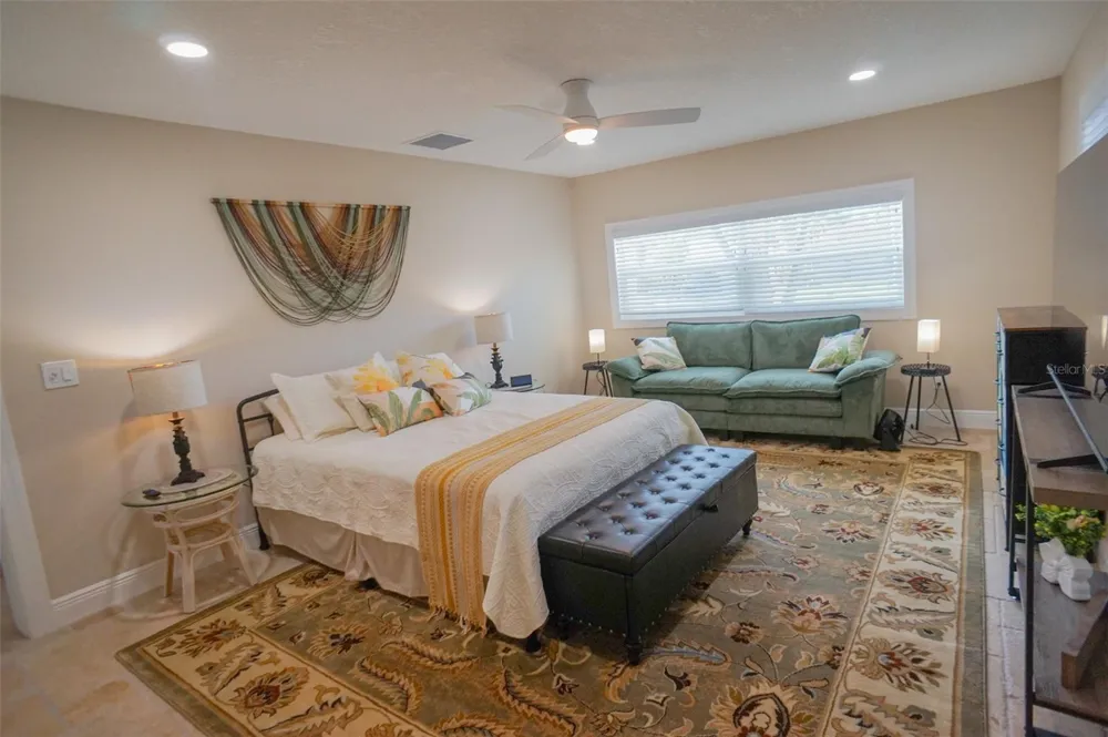 929 LANTANA AVENUE Clearwater Beach, FL 33767