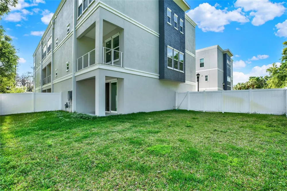 3847 SEENA MANOR COURT Tampa, FL 33618