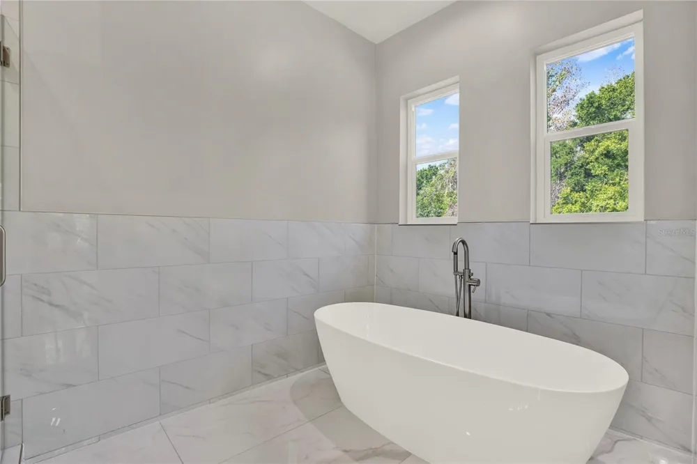 3847 SEENA MANOR COURT Tampa, FL 33618