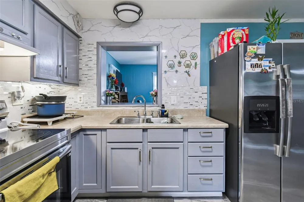 25309 CARNOUSTIE DRIVE Sorrento, FL 32776