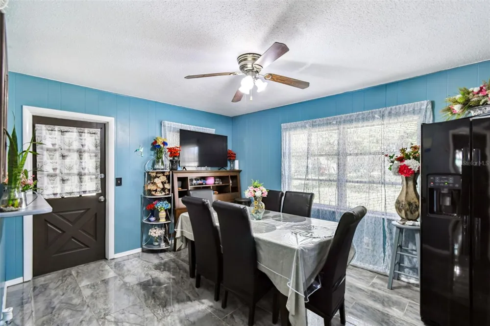 25309 CARNOUSTIE DRIVE Sorrento, FL 32776