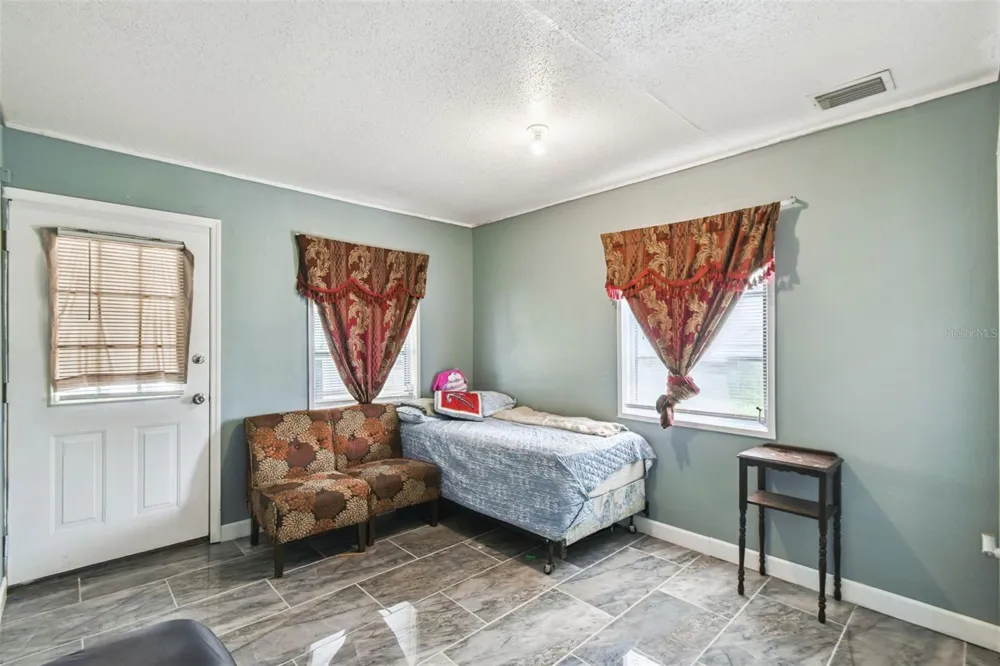 25309 CARNOUSTIE DRIVE Sorrento, FL 32776