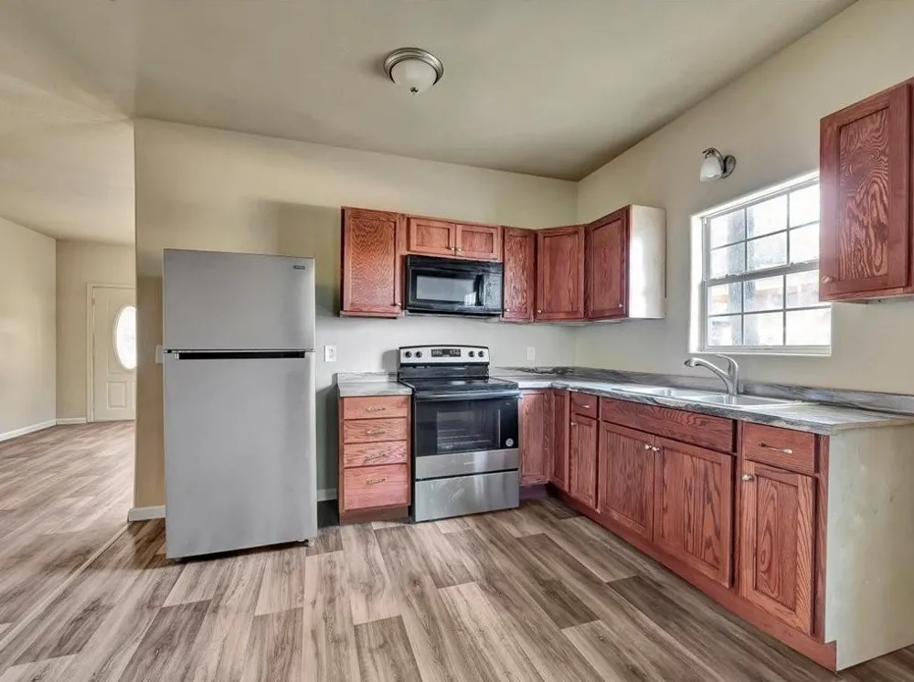 511 Woodlawn Street Henderson, TX 75652