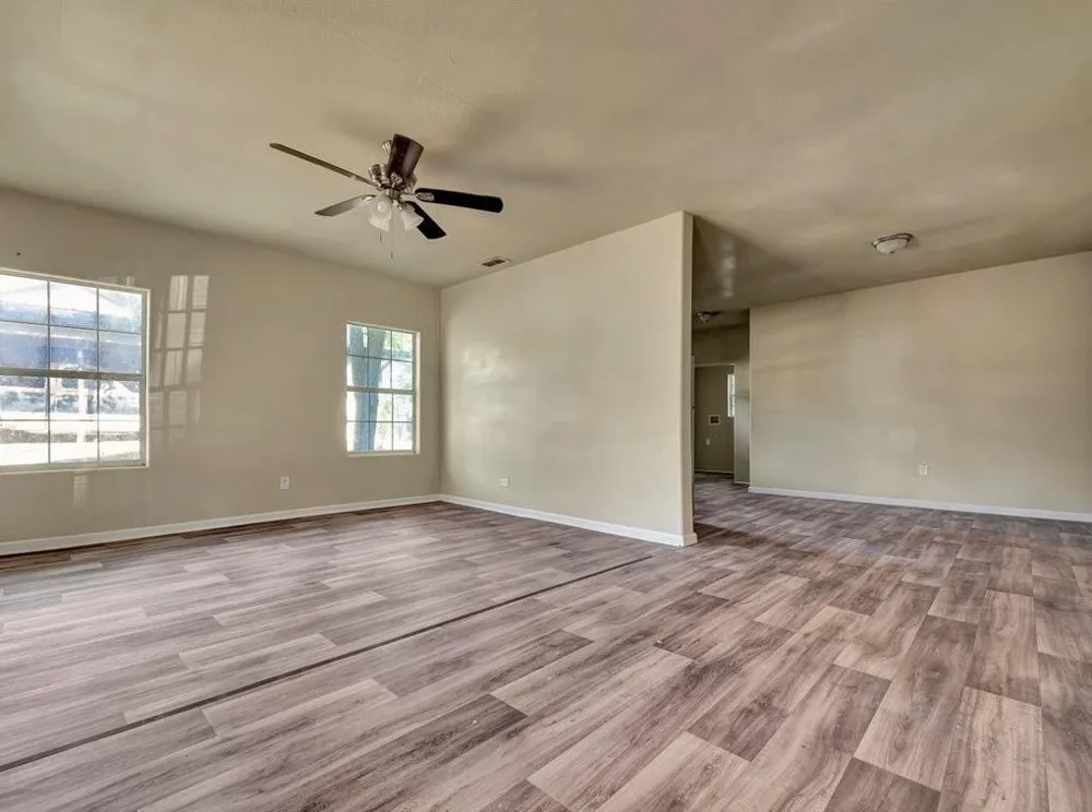 511 Woodlawn Street Henderson, TX 75652