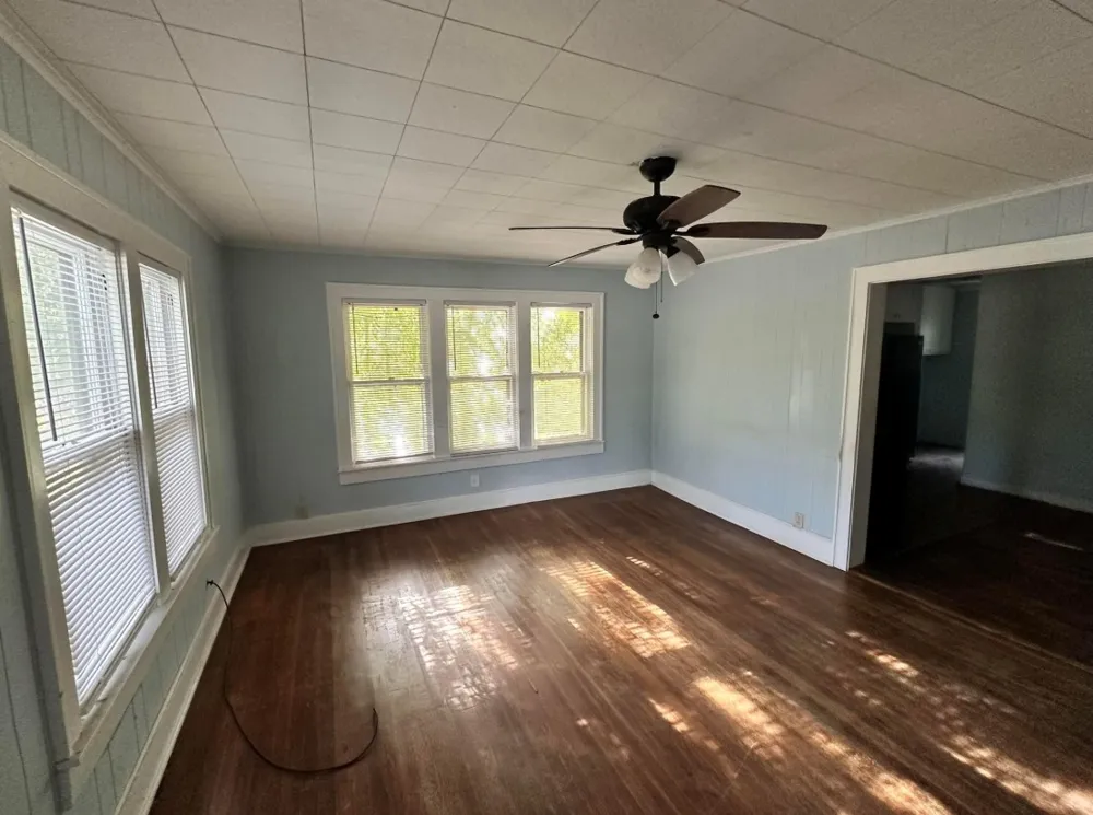 305 E Bradford Street Troup, TX 75789