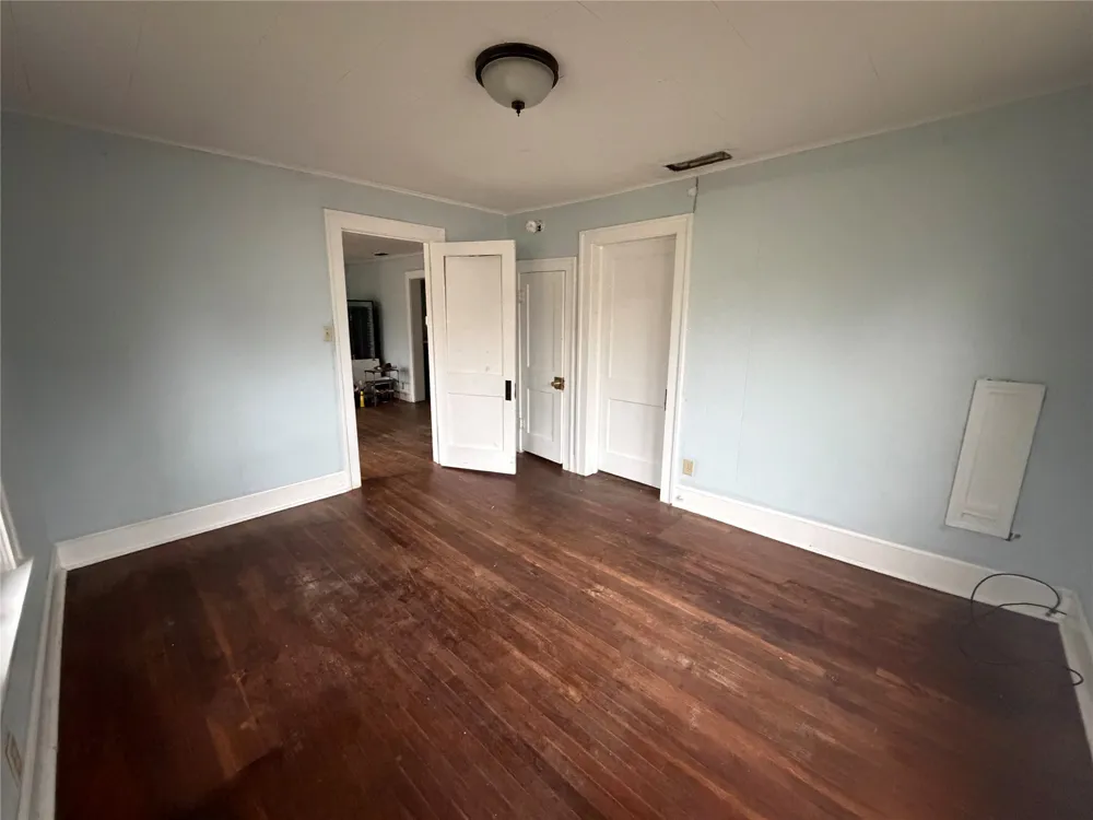 305 E Bradford Street Troup, TX 75789
