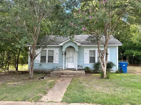 305 E Bradford Street