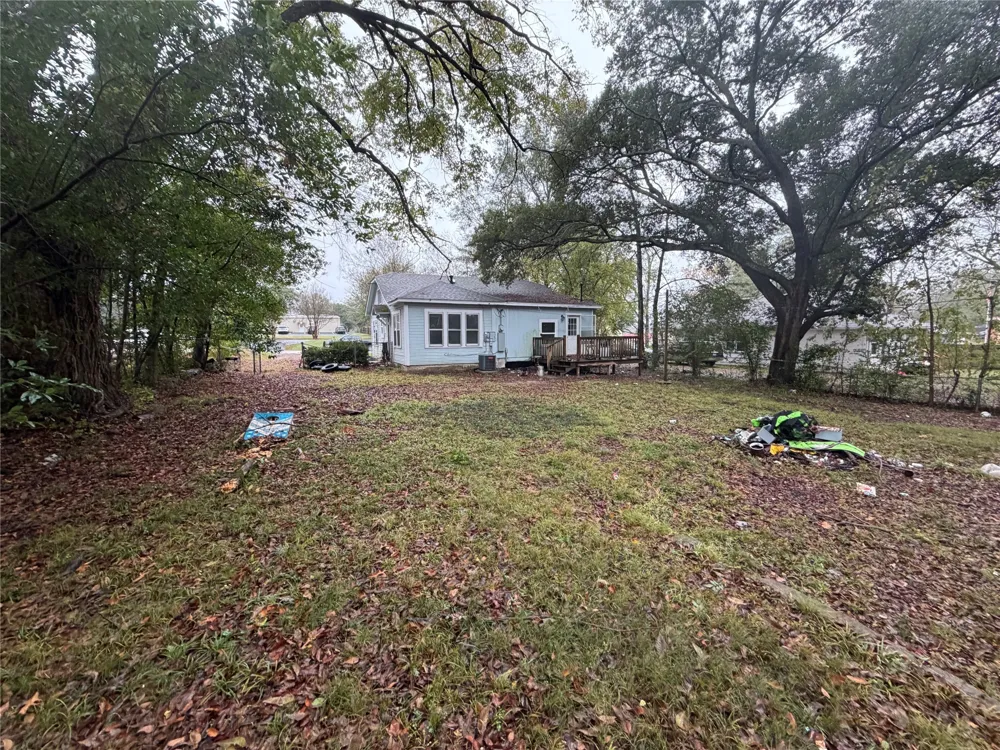 305 E Bradford Street Troup, TX 75789