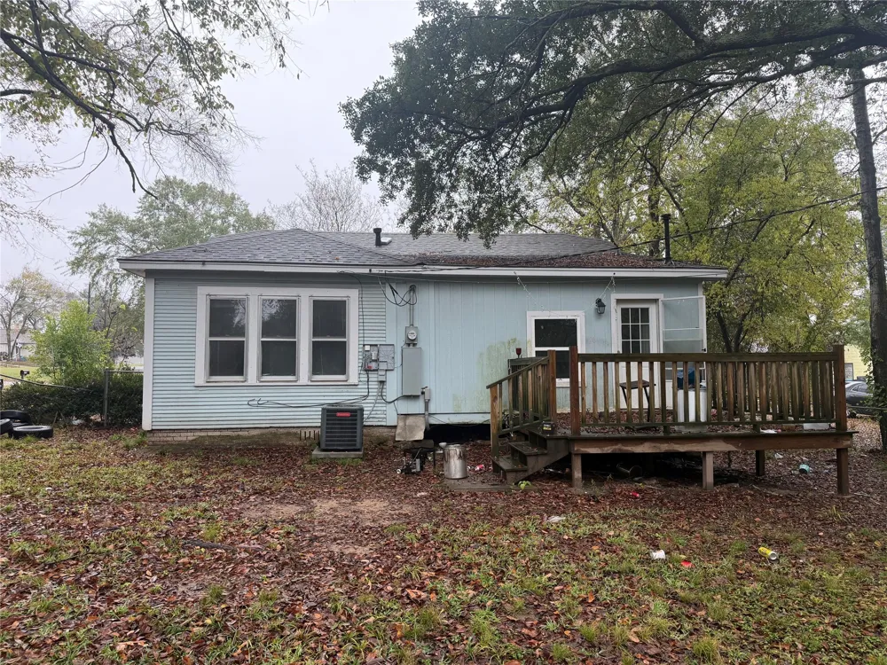305 E Bradford Street Troup, TX 75789