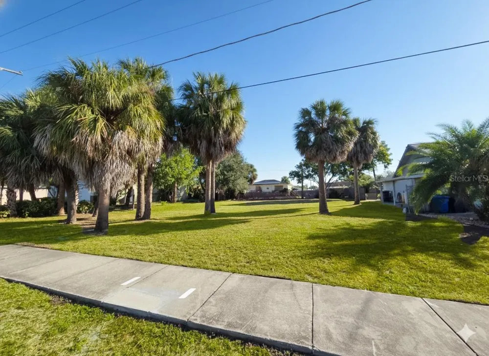 6225 FLAMINGO DRIVE Apollo Beach, FL 33572