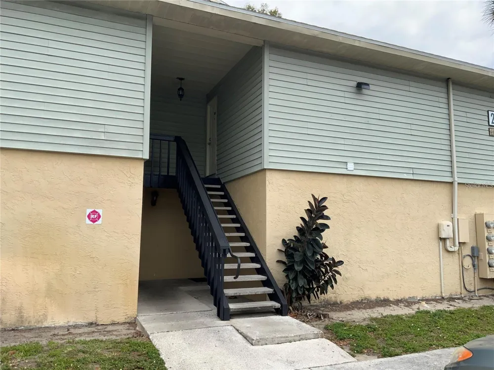 233 RED MAPLE PLACE #233 Brandon, FL 33510