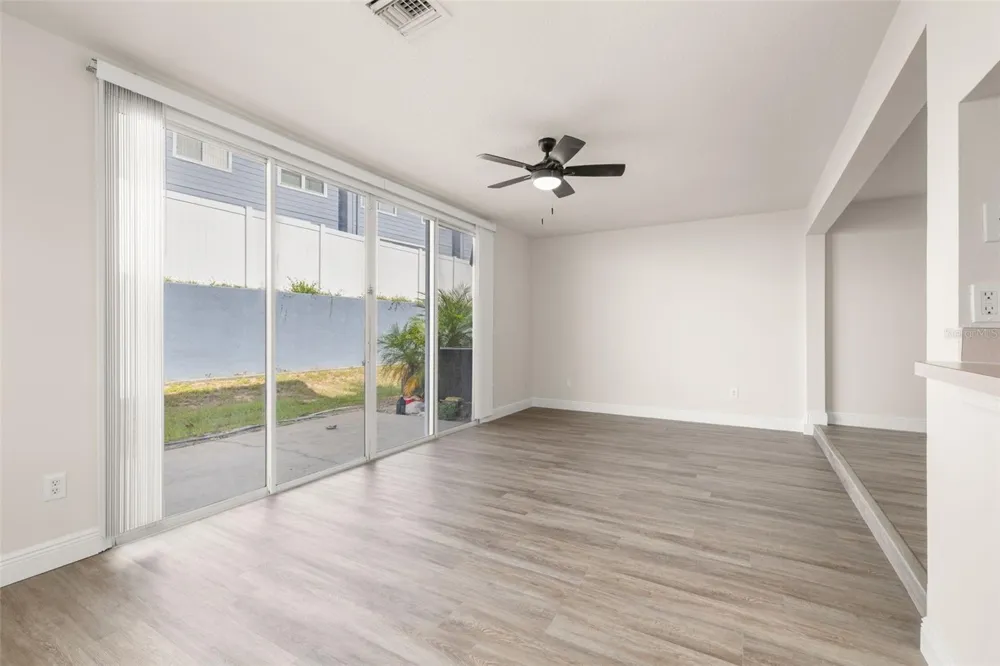 142 MANGO DRIVE Davenport, FL 33897
