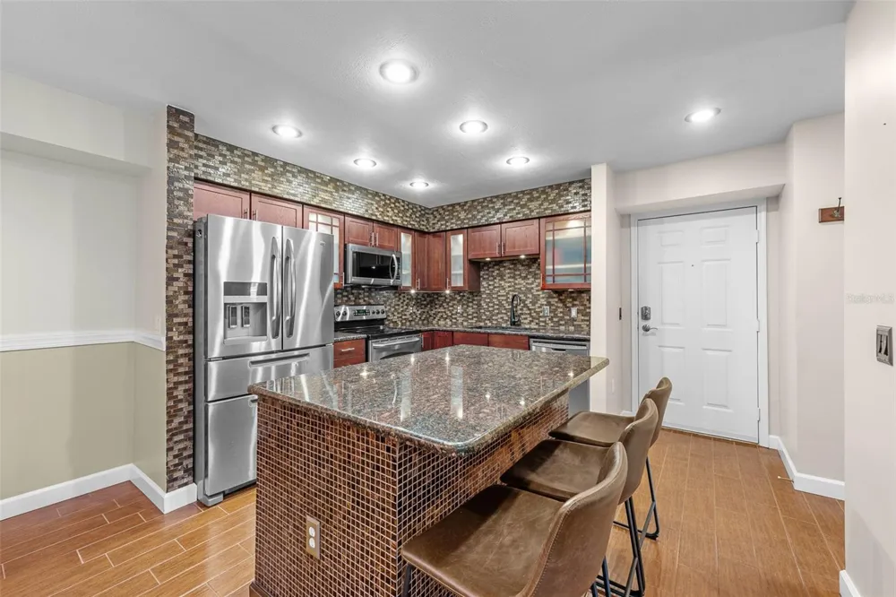 9481 HIGHLAND OAK DRIVE #1709 Tampa, FL 33647