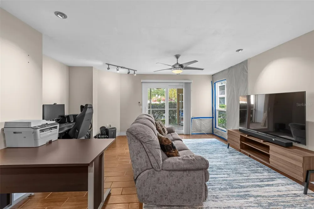9481 HIGHLAND OAK DRIVE #1709 Tampa, FL 33647