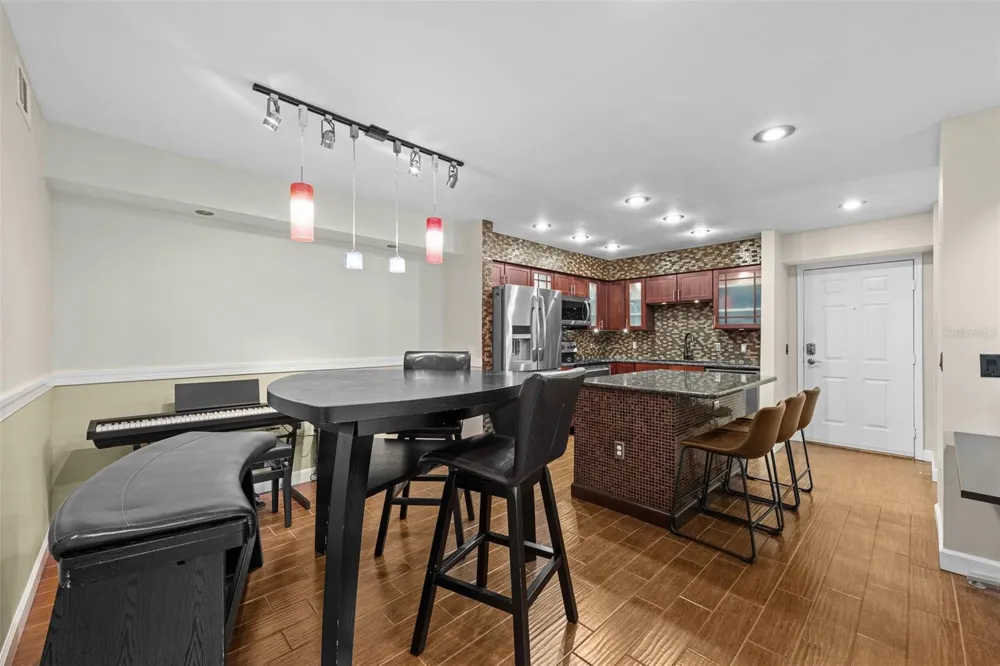 9481 HIGHLAND OAK DRIVE #1709 Tampa, FL 33647