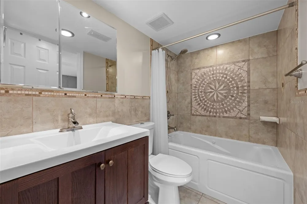 9481 HIGHLAND OAK DRIVE #1709 Tampa, FL 33647