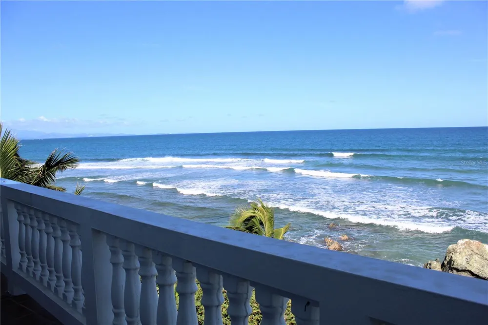 316 EL MAROC Vieques, PR 00765