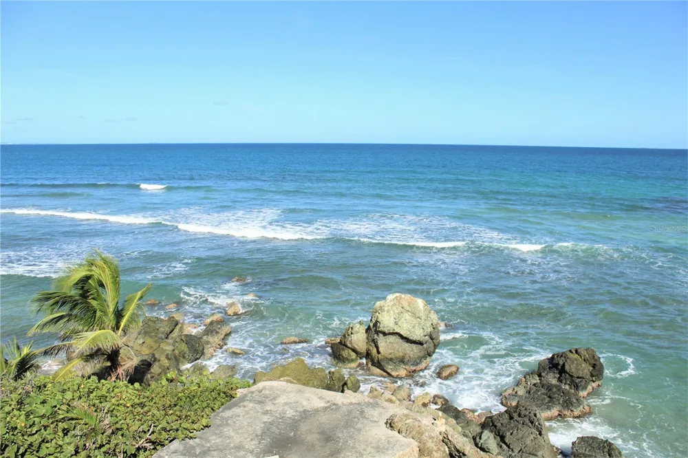 316 EL MAROC Vieques, PR 00765