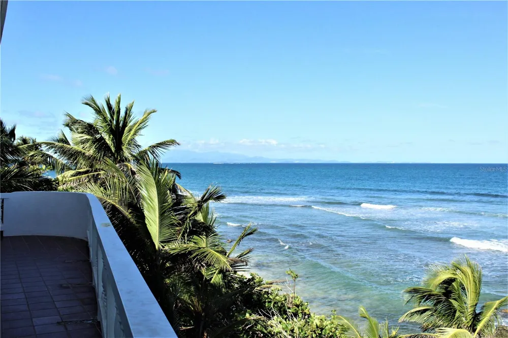 316 EL MAROC Vieques, PR 00765