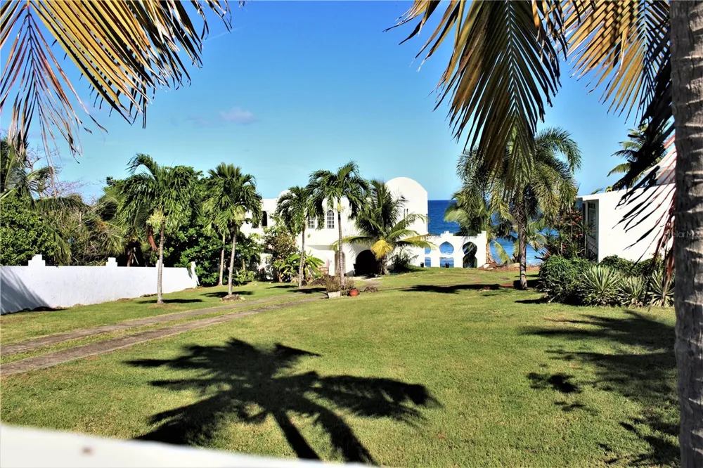 316 EL MAROC Vieques, PR 00765
